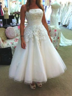 used short wedding dress
